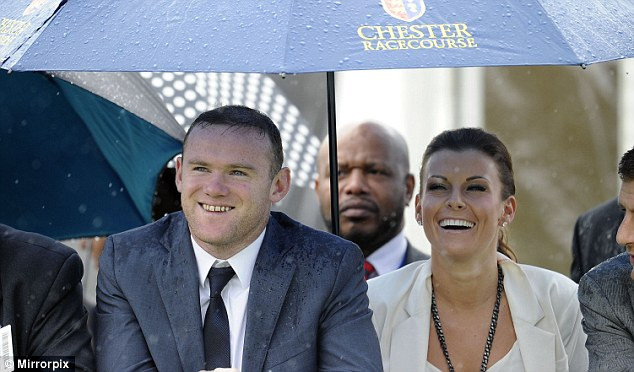 Hôm qua, khi đi với chồng... Hôm qua, khi đi với chồng...