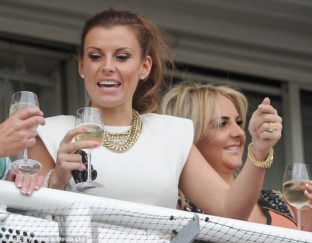 Đúng là cô được chú ý nhiều nhấ... Đúng là cô được chú ý nhiều nhấ...