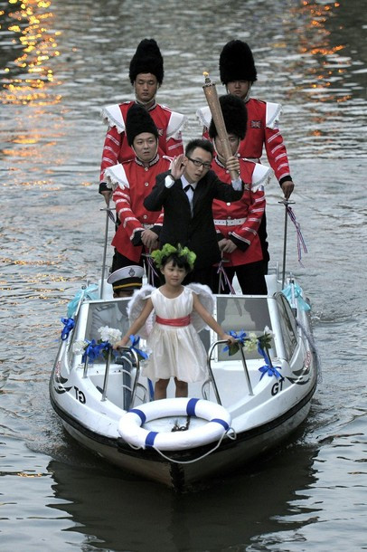 Một kiểu cầu hôn rất độc đáo Một kiểu cầu hôn rất độc đáo