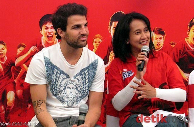 Đầu tiên là cuộc giao lưu với NHM Đầu tiên là cuộc giao lưu với NHM