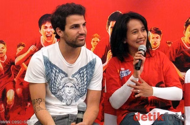 Đầu tiên là cuộc giao lưu với NHM Đầu tiên là cuộc giao lưu với NHM