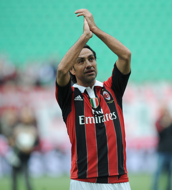 Nesta cũng sẽ không còn khoác áo Milan nữa Nesta cũng sẽ không còn khoác áo Milan nữa