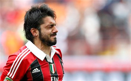 Trận đấu cuối cùng, Gattuso, người vốn mạnh mẽ, cũng chẳng thể cầm nổi những dòng lệ Trận đấu cuối cùng, Gattuso, người vốn mạnh mẽ, cũng chẳng thể cầm nổi những dòng lệ