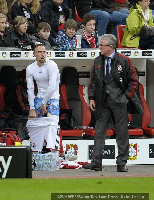 Ribery khoe quần hoa Ribery khoe quần hoa