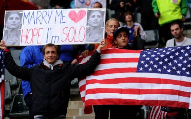 Tấm chân tình dành cho Hope Solo Tấm chân tình dành cho Hope Solo