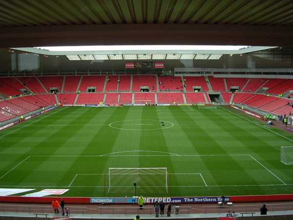 BXH 20 SVĐ Premier League: Old Trafford xách dép Etihad & Emirates ảnh 19