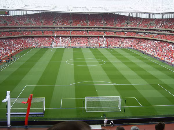 BXH 20 SVĐ Premier League: Old Trafford xách dép Etihad & Emirates ảnh 20