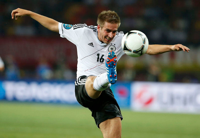 Robben có thể chạy, nhưng khó qua được Lahm, đó là những gì người ta được chứng kiến trong thất bại 1-2 của Hà Lan trước Đức Robben có thể chạy, nhưng khó qua được Lahm, đó là những gì người ta được chứng kiến trong thất bại 1-2 của Hà Lan trước Đức