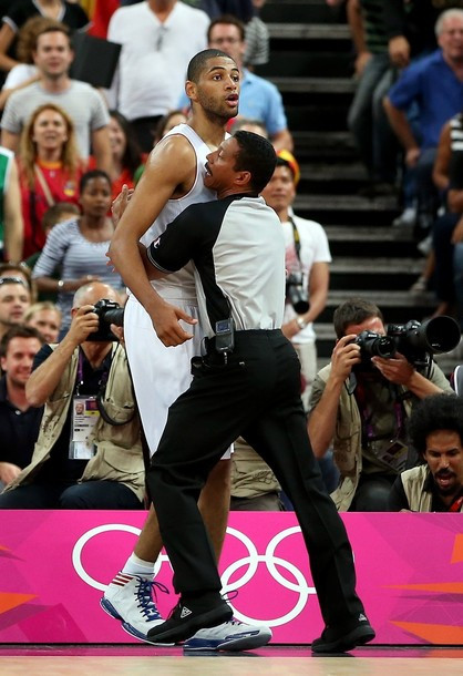 Bởi vậy không như những trận đấu khác, trận này tỷ số chỉ là 66-59 nghiêng về Pháp. Trong khi các trận bóng rổ ở London 2012, điểm số thường lên đến 80 Bởi vậy không như những trận đấu khác, trận này tỷ số chỉ là 66-59 nghiêng về Pháp. Trong khi các trận bóng rổ ở London 2012, điểm số thường lên đến 80