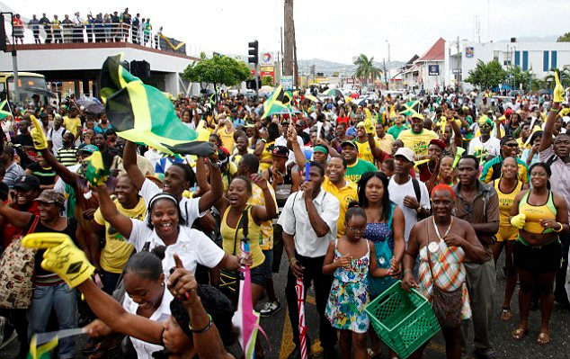 Còn ở quê nhà, hàng triệu người dân Jamaica đã mở hội vì anh