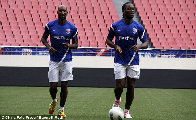 Chuyến đi này như giúp anh nguôi ngoai đi phần nào sự bấp bênh ở Thân Hoa Thượng Hải