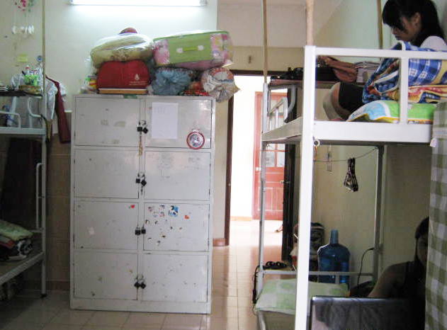 Tủ đựng đồ trong phòng khép kín loại 1