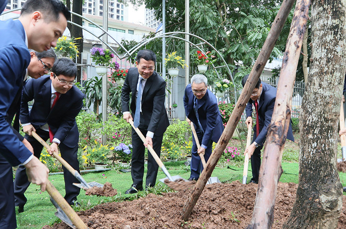 hoc-vien-buu-chinh-vien-thong-1 (2).jpg