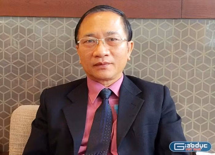 Tiến sĩ Hoàng Ngọc Vinh - nguyên Vụ trưởng Vụ Giáo dục chuyên nghiệp, Bộ Giáo dục và Đào tạo (Ảnh: XT) Tiến sĩ Hoàng Ngọc Vinh - nguyên Vụ trưởng Vụ Giáo dục chuyên nghiệp, Bộ Giáo dục và Đào tạo (Ảnh: XT)