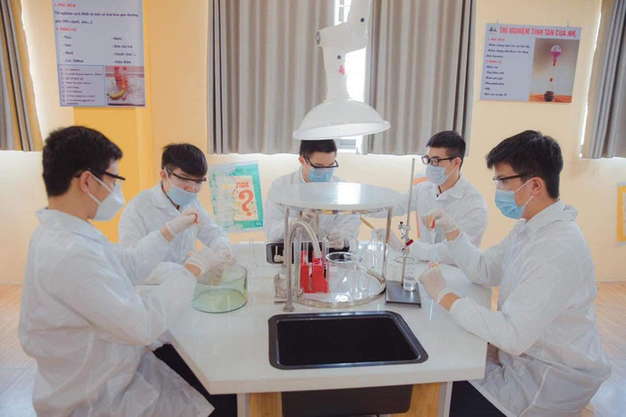 Phan Anh đặt mục tiêu có thành tích học tập cùng với thể thao để xin bằng được học bổng đi du học. (Ảnh: NVCC) Phan Anh đặt mục tiêu có thành tích học tập cùng với thể thao để xin bằng được học bổng đi du học. (Ảnh: NVCC)