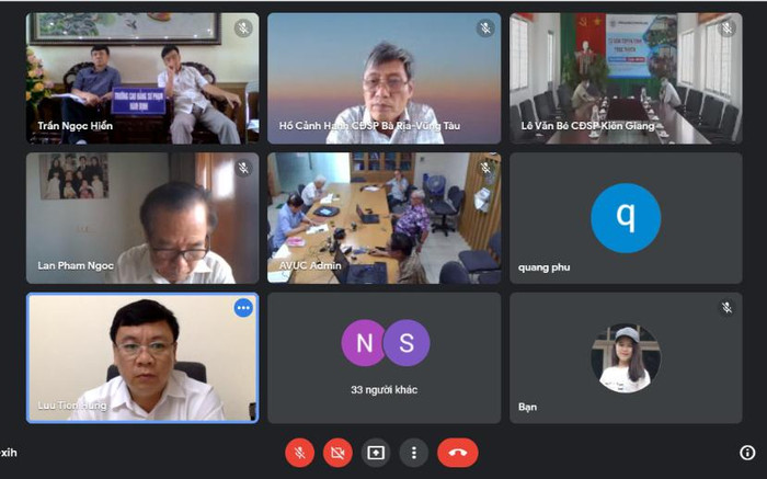 Buổi tọa đàm trực tuyến góp ý cho Dự thảo điều lệ trường Cao đẳng Sư phạm được tổ chức trực tuyến. (Ảnh: Phạm Minh). Buổi tọa đàm trực tuyến góp ý cho Dự thảo điều lệ trường Cao đẳng Sư phạm được tổ chức trực tuyến. (Ảnh: Phạm Minh).