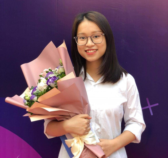Phạm Vũ Mai Linh là thủ khoa đầu vào ngành Nhật Bản học Trường Đại học Khoa học, Xã hội và Nhân văn với số điểm 27,72, khối D78. (Ảnh NVCC)