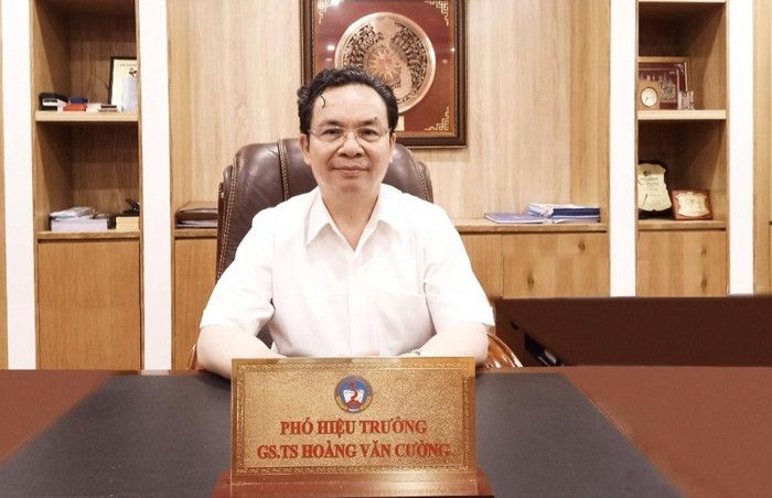 Giáo sư Hoàng Văn Cường cho rằng, hoạt động của Hội đồng trường hiện nay còn gặp khó khăn vì hệ thống văn bản pháp lý chưa đồng bộ, rõ ràng, đồng thời năng lực của Hội đồng trường ở các trường đại học vẫn còn hạn chế (Ảnh: Phạm Minh)