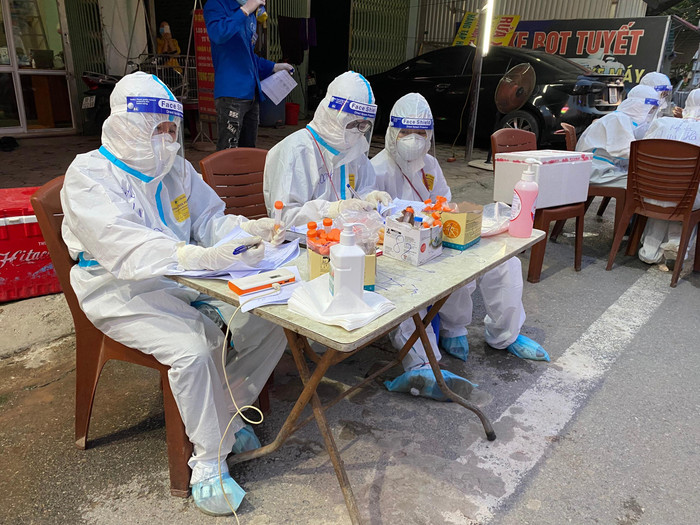 Những chiến binh áo trắng luôn kiên cường vượt khó. (Ảnh: NVCC)