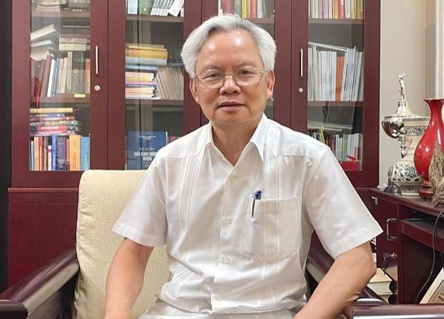 Giáo sư-Tiến sĩ Tạ Ngọc Tấn, Phó Chủ tịch chuyên trách Hội đồng Lý luận Trung ương Giáo sư-Tiến sĩ Tạ Ngọc Tấn, Phó Chủ tịch chuyên trách Hội đồng Lý luận Trung ương