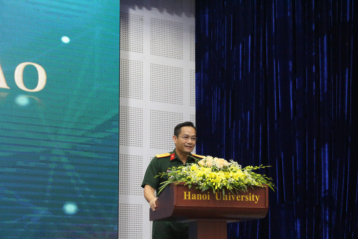 Tiến sĩ Bùi Quang Tuyến - Giám đốc Học viện Viettel chia sẻ tại buổi Hội thảo. (Ảnh: Phạm Minh)