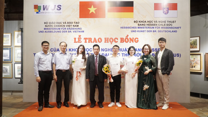 Trường Đại học Hòa Bình có 3 sinh viên được trao học bổng Hessen. Trường Đại học Hòa Bình có 3 sinh viên được trao học bổng Hessen.