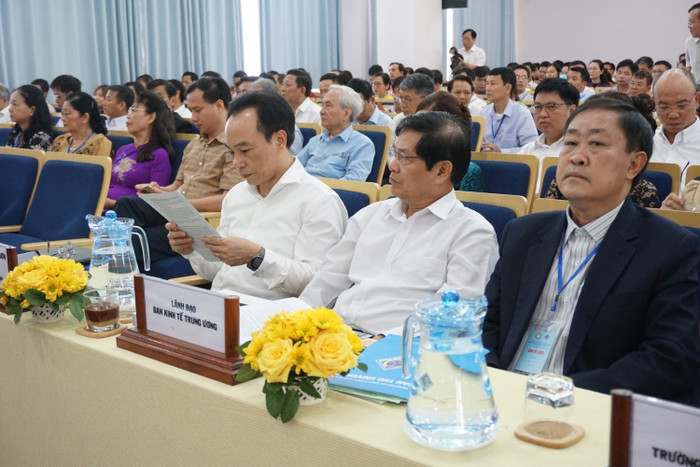 Đại biểu tham dự Hội thảo khoa học.
