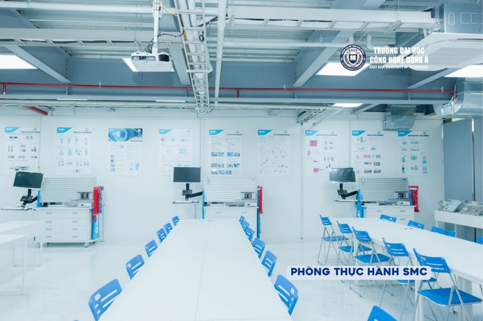 Phòng thực hành SMC tại Trường Đại học Công nghệ Đông Á (Ảnh: Trường Đại học Công nghệ Đông Á) truong-dai-hoc-cong-nghe-dong-a (1).jpg