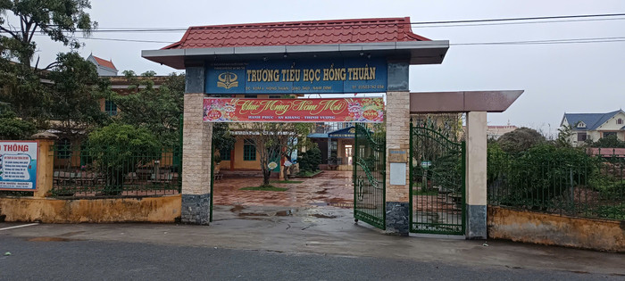 Điểm trường A - Trường Tiểu học Hồng Thuận. Nơi đây là trụ sở hoạt động chính của nhà trường. (Ảnh: NVCC) gdvn_truong-tieu-hoc-hong-thuan-nam-dinh (2).jpg