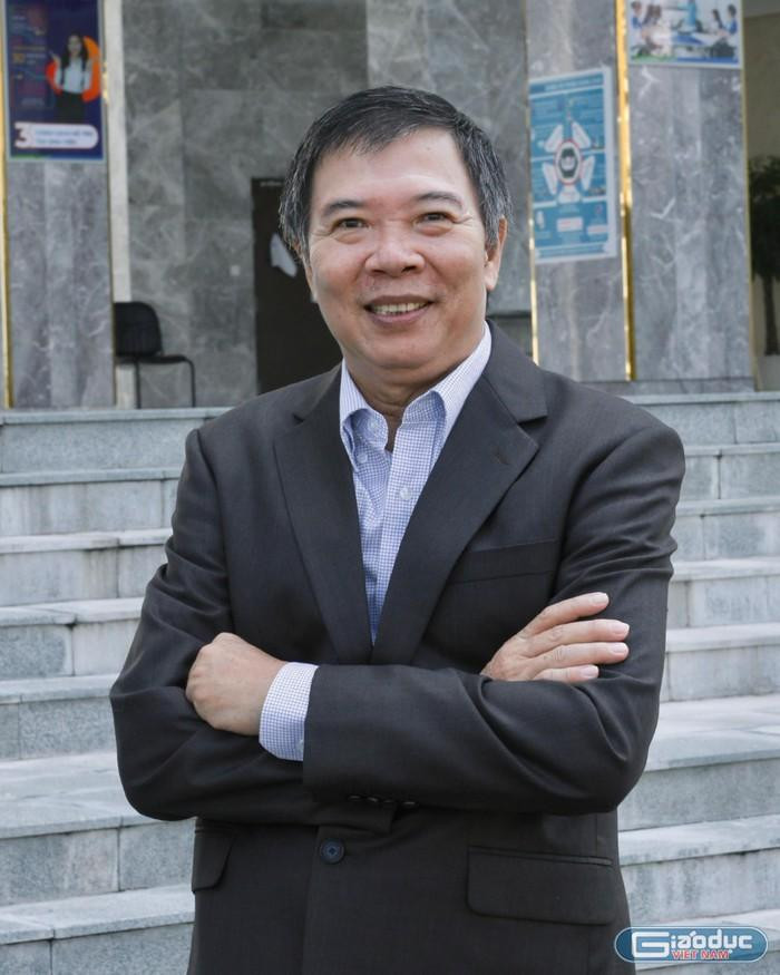 Phó Giáo sư Nguyễn Kim Hồng nhận định, giải pháp xã hội hóa có thể giải quyết bài toán thừa thiếu giáo viên hiện nay. (Ảnh: NVCC) Phó Giáo sư Nguyễn Kim Hồng nhận định, giải pháp xã hội hóa có thể giải quyết bài toán thừa thiếu giáo viên hiện nay. (Ảnh: NVCC)