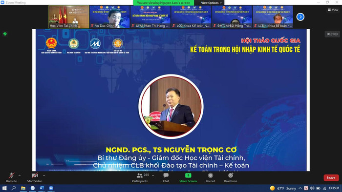 Hội thảo kết nối hơn 300 điểm cầu tham gia thảo luận.