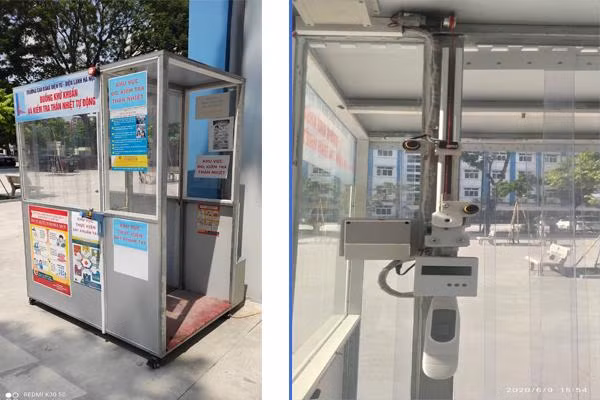 Khi có người bước vào buồng khử khuẩn, thiết bị đo thân nhiệt sẽ hoạt động, tiếp đó là phun khử khuẩn toàn thân và cuối cùng là sát khuẩn tay với hệ thống tự động. Thời điểm sản xuất được chiếc máy đầu tiên, cũng có đơn vị chế tạo ra buồng khử khuẩn, nhưng nó không có 3 chức năng như sản phẩm của nhóm thầy Thanh. (Ảnh: NVCC)