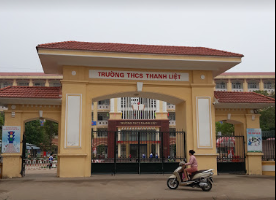 Các em học sinh tại trường trung học cơ sở Thanh Liệt tham gia bảo hiểm y tế với tỷ lệ cao, nhiều em được bảo hiểm chi trả khi không may ốm đau phải nhập viện. (Ảnh: H.A)