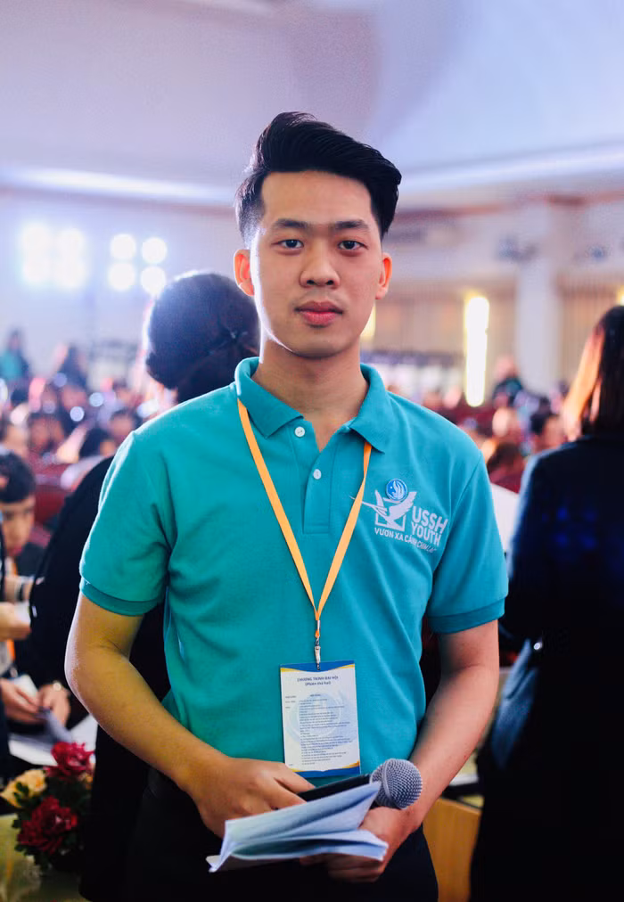Vũ Quý Lâm tham gia một sự kiện tại Trường Đại học khoa học và xã hội Nhân văn Hà Nội. (Ảnh: NVCC)