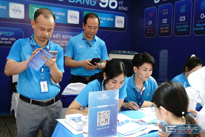 Trường Đại học CMC đặt mục tiêu ghi tên vào bảng xếp hạng QS. Ảnh: Ngọc Huyền gdvn-cmc1.jpg