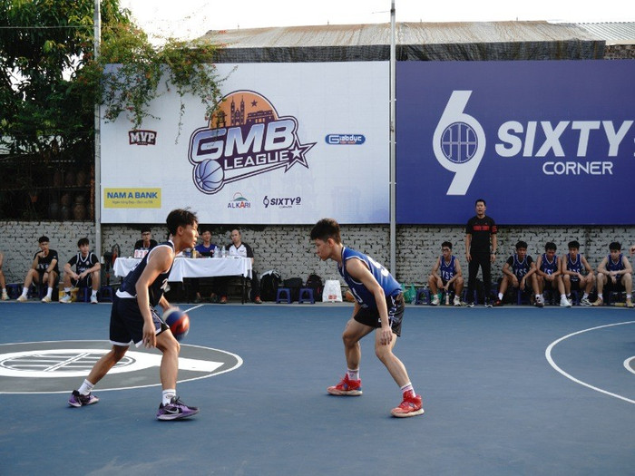 Đội bóng rổ U18 nam S-Team và Vinschool The Harmony có màn tranh đấu nảy lửa. 6.jpg
