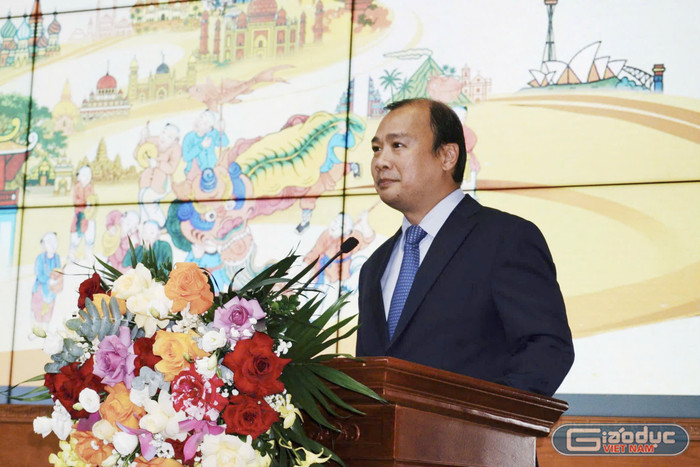 Ông Lê Hải Bình - Thứ trưởng Thường trực Bộ Văn hoá, Thể thao và Du lịch phát biểu tại họp báo. gdvn-hn.jpg