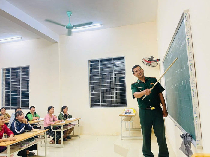 Thiếu tá Đào Nguyên Túc - Đồn Biên phòng Tam Chung, Ban Chỉ huy Bộ đội Biên phòng tỉnh Thanh Hóa. Ảnh: NVCC z7133849352970-33db1d955cc14f8244464fdf2d2f6d01.jpg