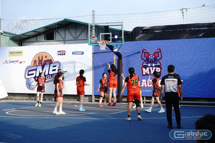 Đội Dragon Hoops nhập cuộc tự tin, nhanh chóng ghi điểm tại hiệp 1. gdvn-drg8.jpg
