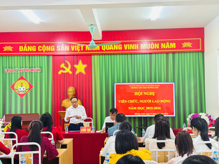 Thầy Phan Song Thoa - Phó Hiệu trưởng Trường Tiểu học Hương Lâm. Ảnh: Website Trường. 2025-10-07-07-12-272.png