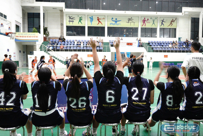 Các cầu thủ đội Vinschool The Harmony vui mừng khi đồng đội ghi bàn. gdvn-vins9.jpg