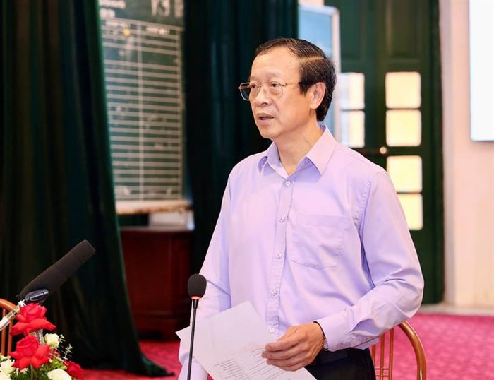 Thứ trưởng Thường trực Bộ Giáo dục và Đào tạo Phạm Ngọc Thưởng trao đổi tại buổi làm việc Thứ trưởng Thường trực Bộ Giáo dục và Đào tạo Phạm Ngọc Thưởng trao đổi tại buổi làm việc
