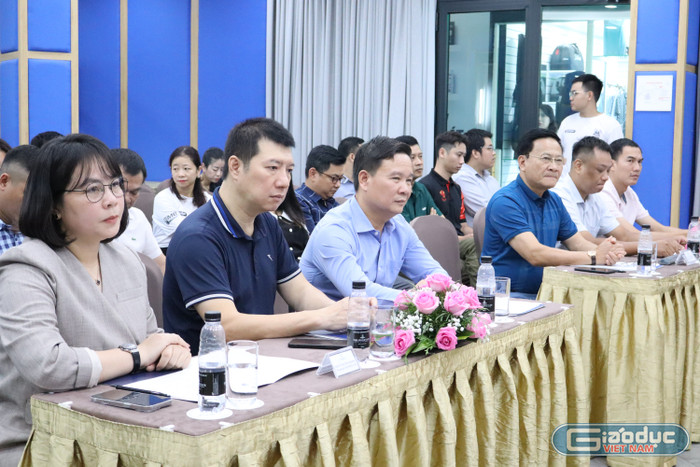Ban Tổ chức và khách mời tham gia sự kiện khởi động và họp kỹ thuật Giải Bóng rổ Học sinh - Sinh viên: Cúp Tạp chí điện tử Giáo dục Việt Nam & MVP Academy 2025. gdvn-1.jpg