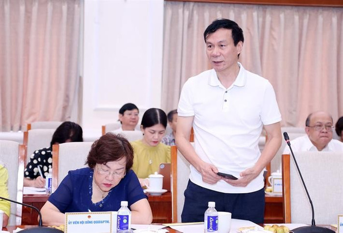 Giáo sư, Tiến sĩ Nguyễn Quý Thanh, Hiệu trưởng Trường Đại học Giáo dục (Đại học Quốc gia Hà Nội) phát biểu ý kiến. Giáo sư, Tiến sĩ Nguyễn Quý Thanh, Hiệu trưởng Trường Đại học Giáo dục (Đại học Quốc gia Hà Nội) phát biểu ý kiến.