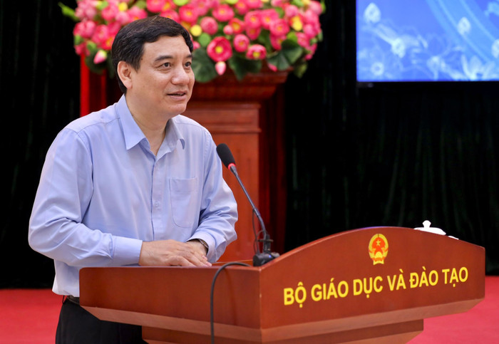 Chủ nhiệm Ủy ban Văn hóa và Xã hội Nguyễn Đắc Vinh phát biểu tại hội nghị. Ảnh: Xuân Phú 3.jpg