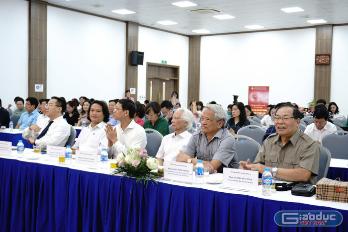 Các khách mời tham gia chương trình. gdvn-nxb4.jpg
