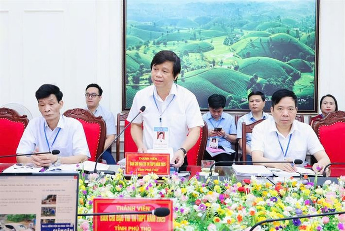 Phó Giám đốc Sở Giáo dục và Đào tạo tỉnh Phú Thọ Đỗ Thanh thông tin tại buổi làm việc Phó Giám đốc Sở Giáo dục và Đào tạo tỉnh Phú Thọ Đỗ Thanh thông tin tại buổi làm việc