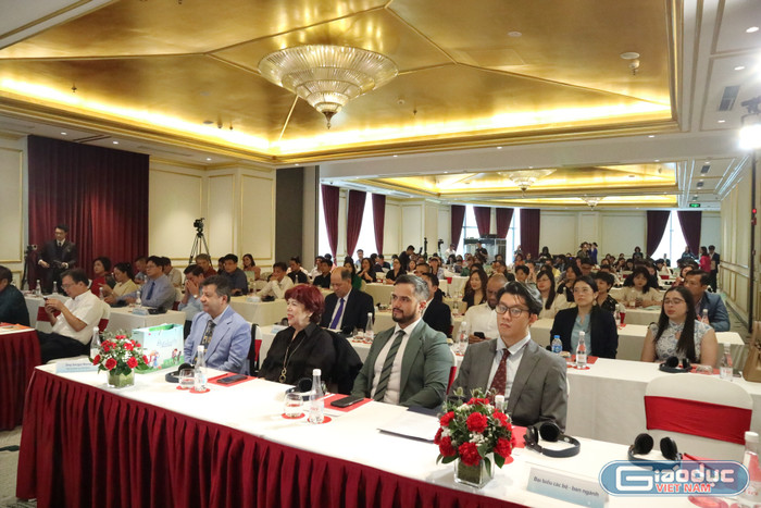 Toàn cảnh buổi lễ công bố bộ truyện thiếu nhi Papelucho chính thức có mặt tại Việt Nam. gdvn-p4.jpg