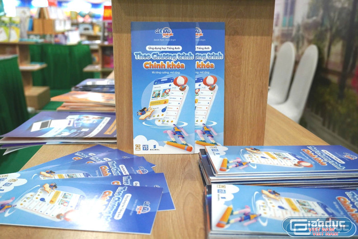 Ứng dụng học tiếng Anh trực tuyến GlobalSpeak được giới thiệu tại gian hàng. Ảnh: Ngọc Huyền gdvn-01nxb-5752.jpg