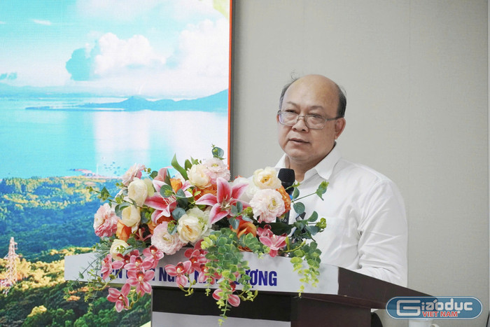 Phó Giáo sư, Tiến sĩ Huỳnh Quyết Thắng - Giám đốc Đại học Bách khoa Hà Nội phát biểu chỉ đạo hội nghị. gdvn-bk1.jpg
